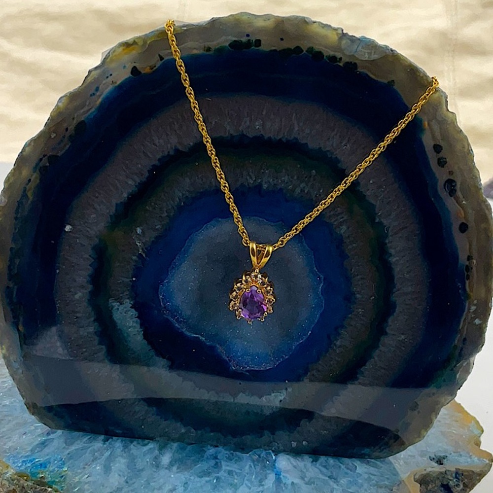 Avon 20” W/3”Ext. Gold Necklace With Amethyst Pendant - Picture 4 of 6